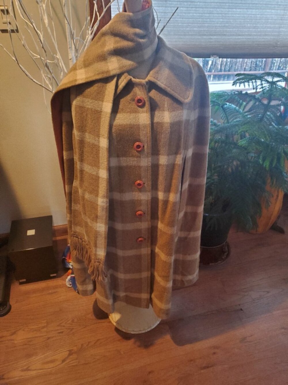 Vintage plaid wool cape (1960's)